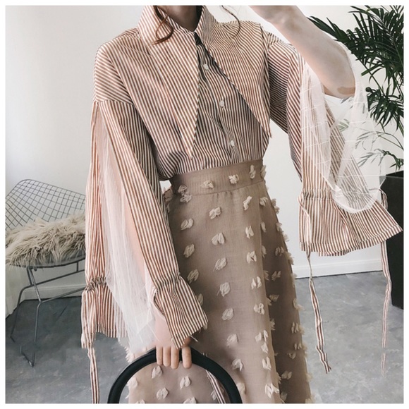 Exaggerated Collar Tulle Stripe Top - Picture 4 of 8